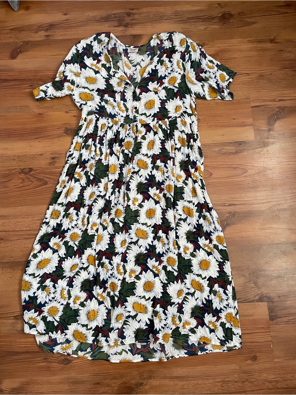 Magic White and Yellow Daisy Maxi Dress